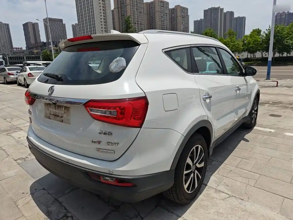 Fengguang 580 1.5 T CVT Luxury