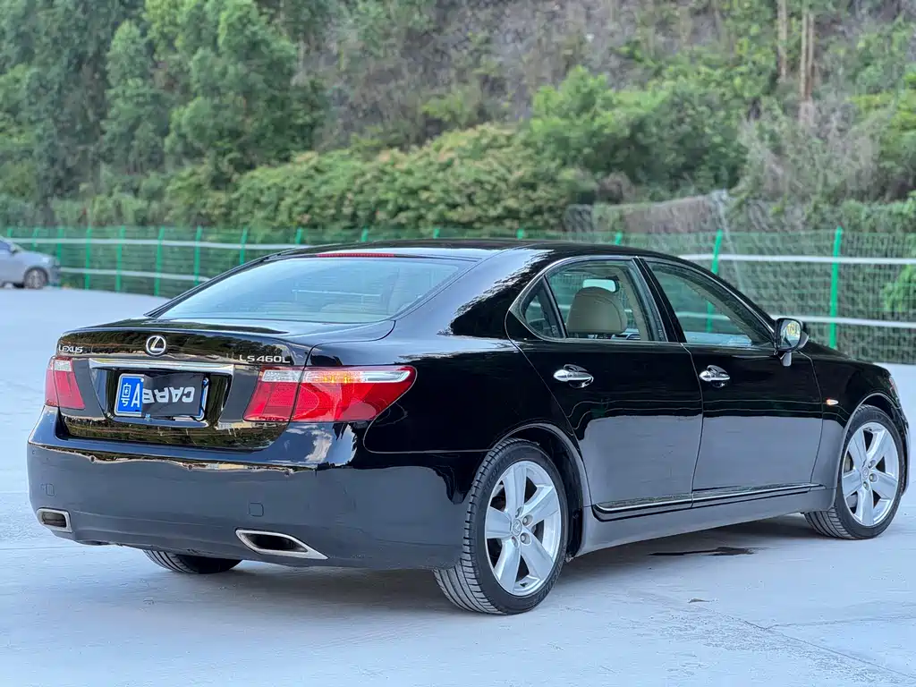 Lexus LS 460 L