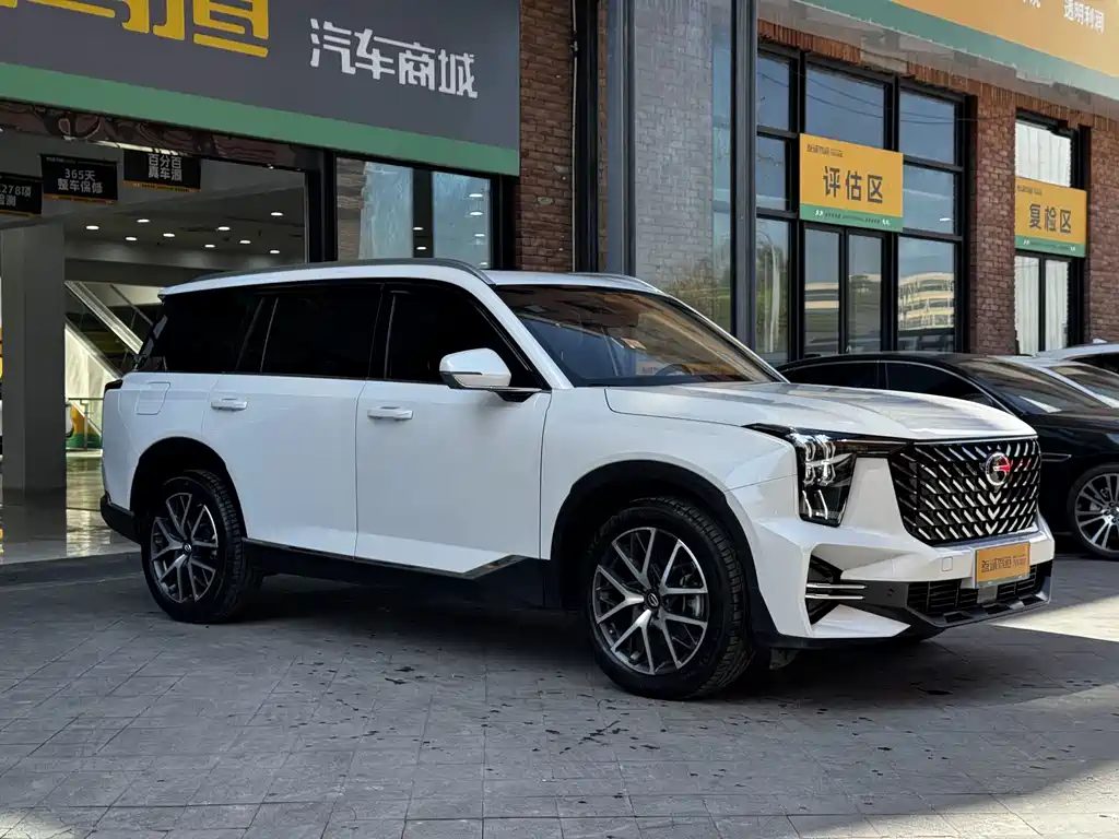 GAC Trumpchi GS8 Navigator Series 2.0 TGDI 2 WD Luxury Connected 7-seat