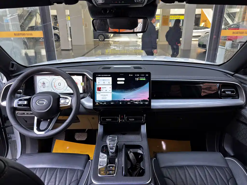GAC Trumpchi GS8 Navigator Series 2.0 TGDI 2 WD Luxury Connected 7-seat