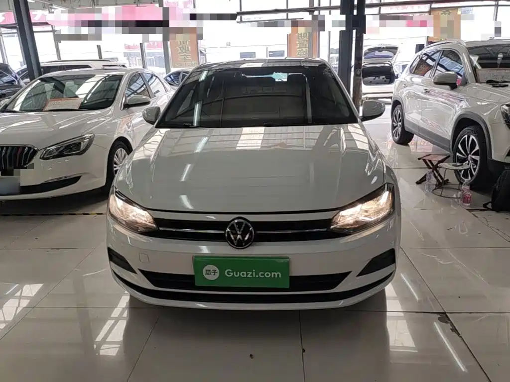 Polo Plus 1.5 L Auto Colorful Tech