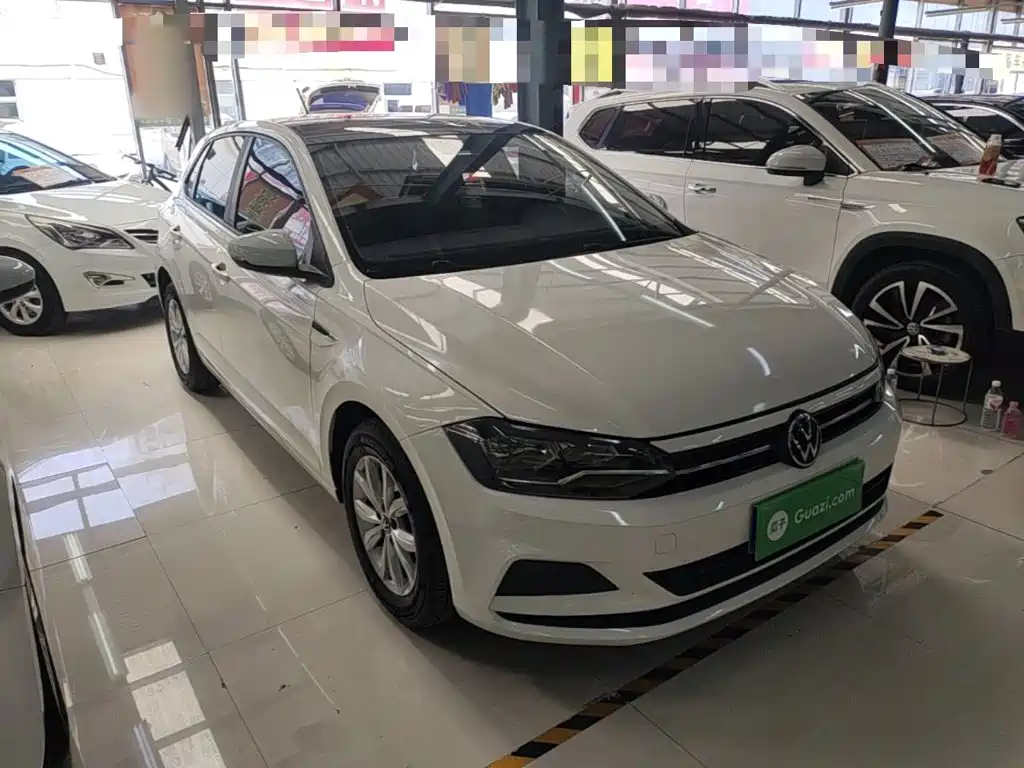 Polo Plus 1.5 L Auto Colorful Tech