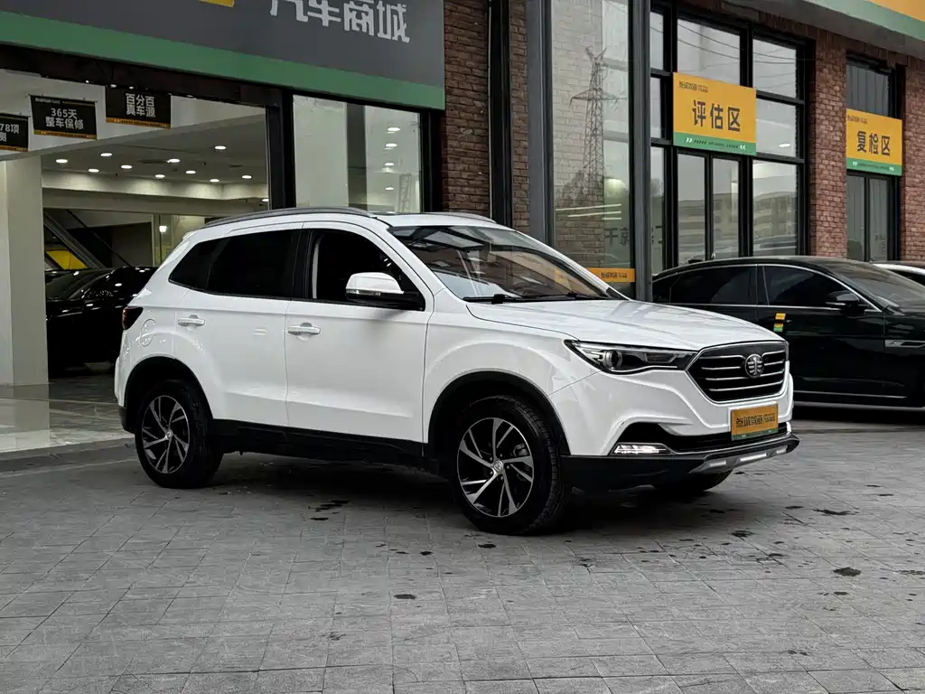 Besturn X40 奔腾X40 2019款 1.6 L 自动豪华型 国VI