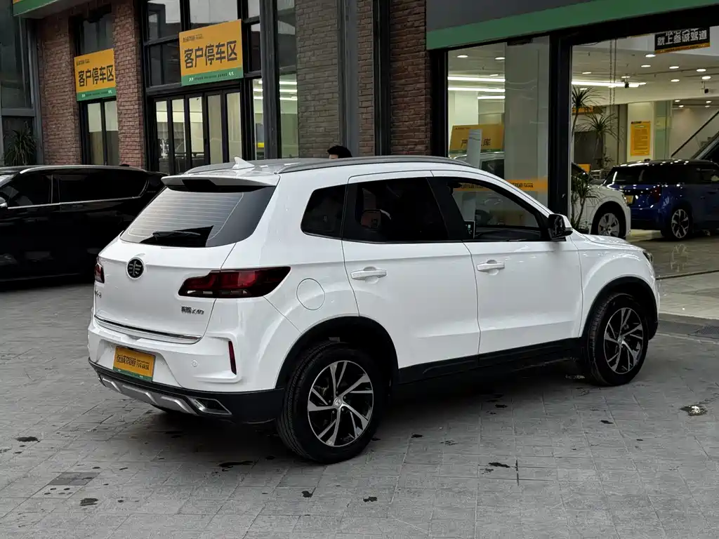 Besturn X40 奔腾X40 2019款 1.6 L 自动豪华型 国VI