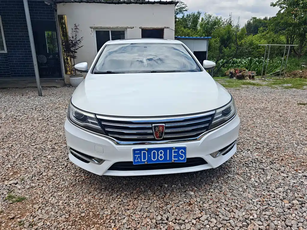 Roewe i6 Classic 20 T Auto Internet Smart Enjoyment