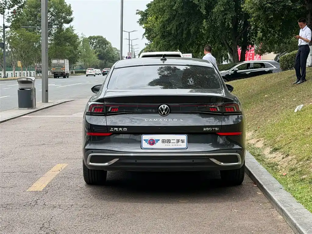 Lamando Lamando L 280 TSI DSG Spicy Cool
