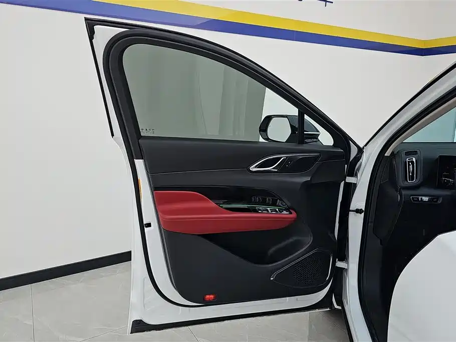 Hongqi HS3 1.5 T 2 WD Good Deed
