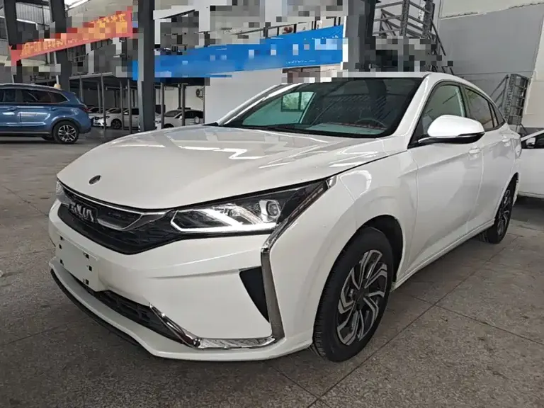 Dongfeng Yixuan 230 T Auto Wind Chaser