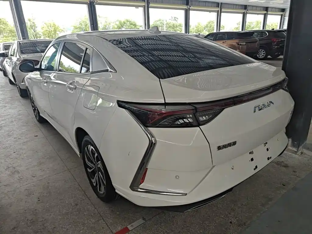 Yixuan 230 T Auto Wind Chaser