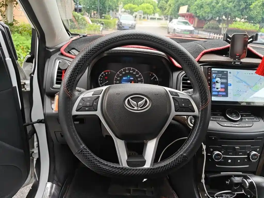 BAIC Huansu S6 1.5 T CVT Premium