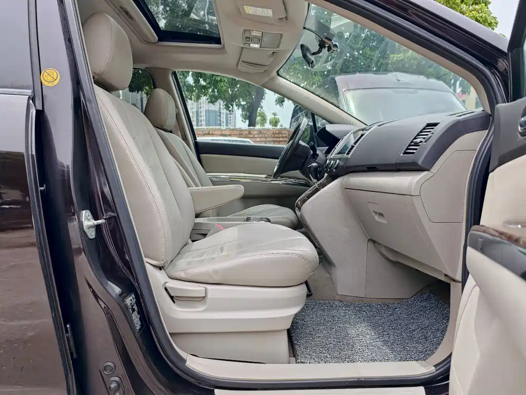 Mazda 8 马自达8 2013款 2.5 L 尊贵版