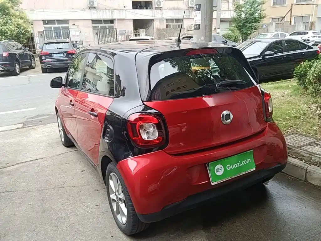 smart forfour 1.0 L 52 kW Agile