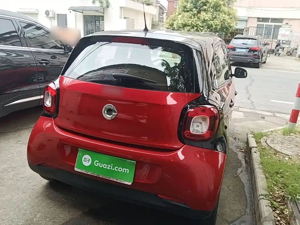 smart forfour 1.0 L 52 kW Agile