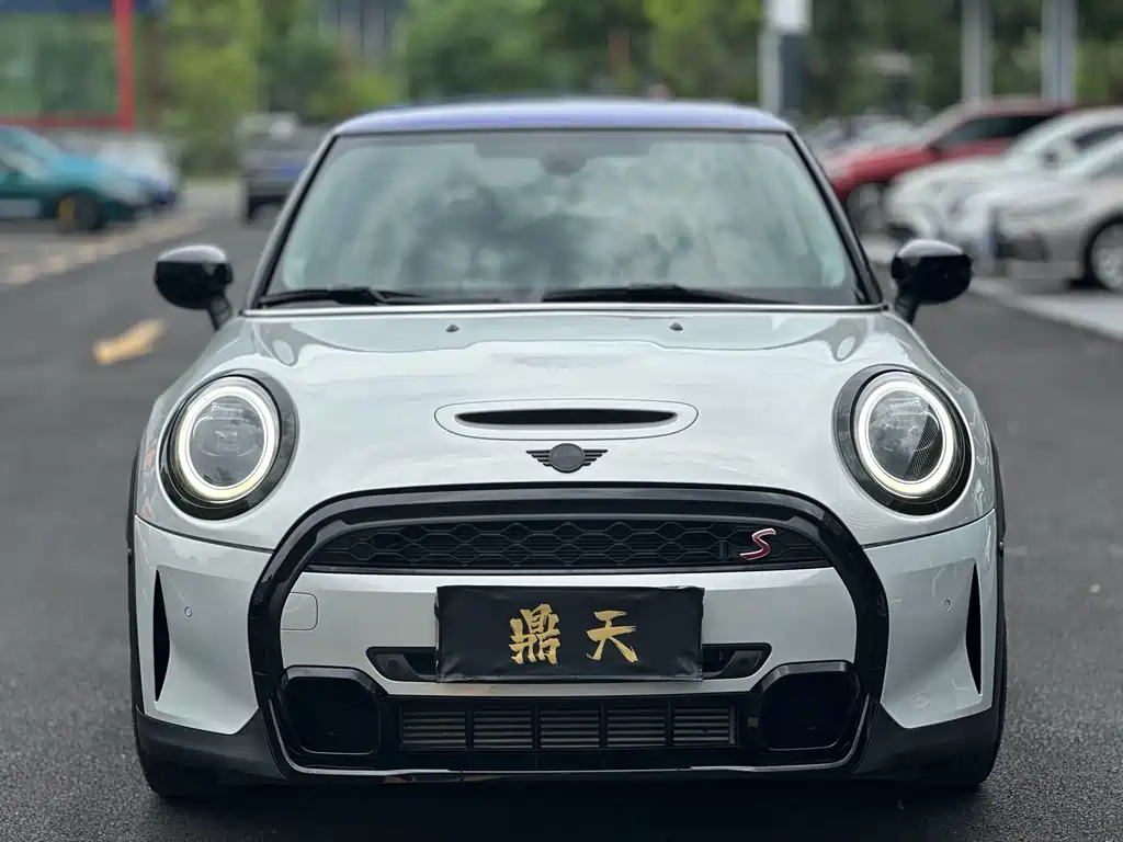 MINI MINI 2022款 2.0 T COOPER S The Coopers 纪念版