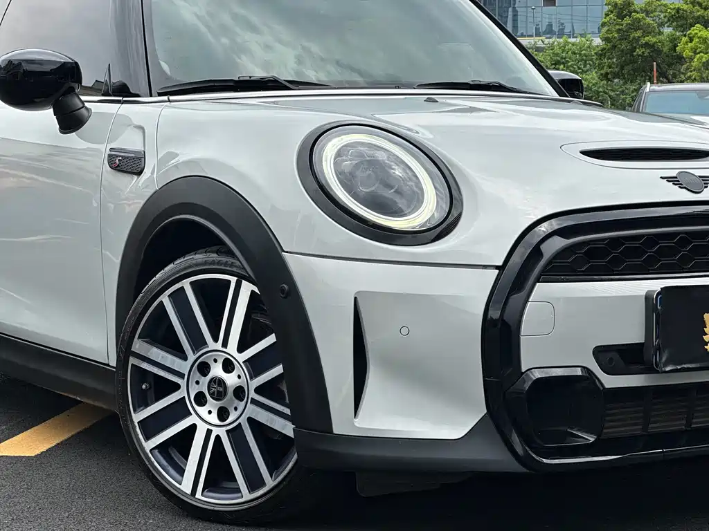 MINI MINI 2022款 2.0 T COOPER S The Coopers 纪念版