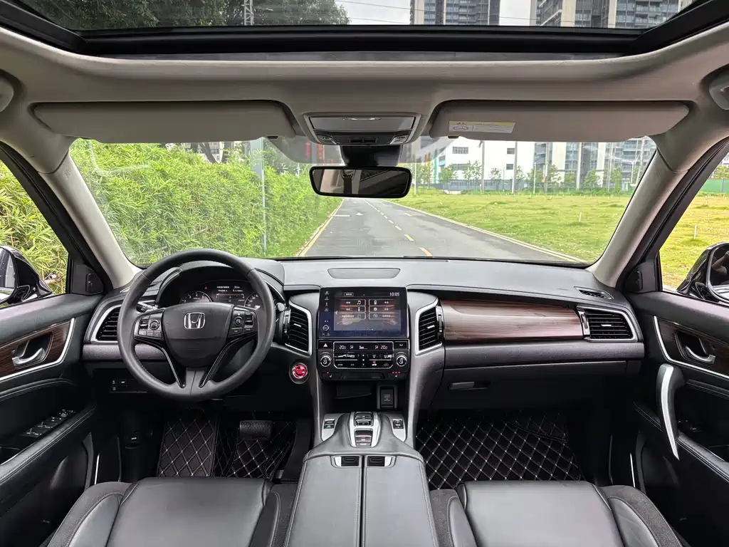 Avancier 370 TURBO 2 WD Luxury