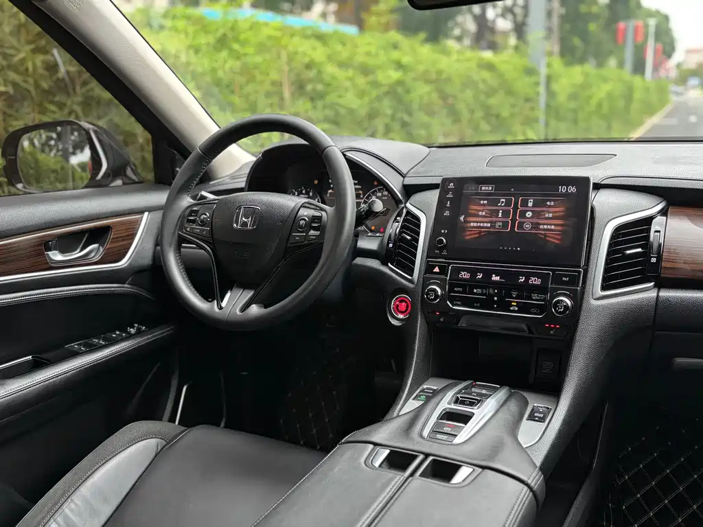 Avancier 370 TURBO 2 WD Luxury