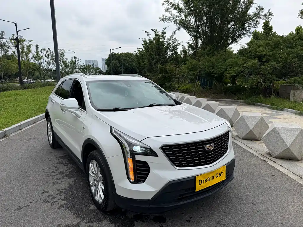 Cadillac XT4 Facelift 28 T 2 WD Tech