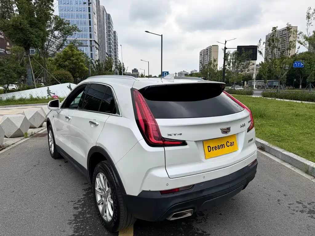 Cadillac XT4 Facelift 28 T 2 WD Tech