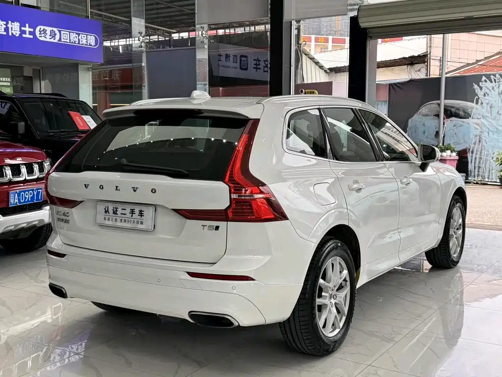 Volvo XC60 T5 4 WD Smart Ease