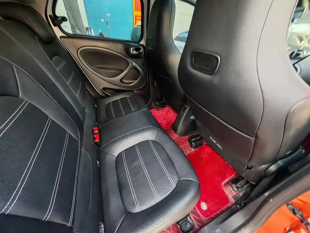 smart forfour 0.9 T 66 kW Pioneer