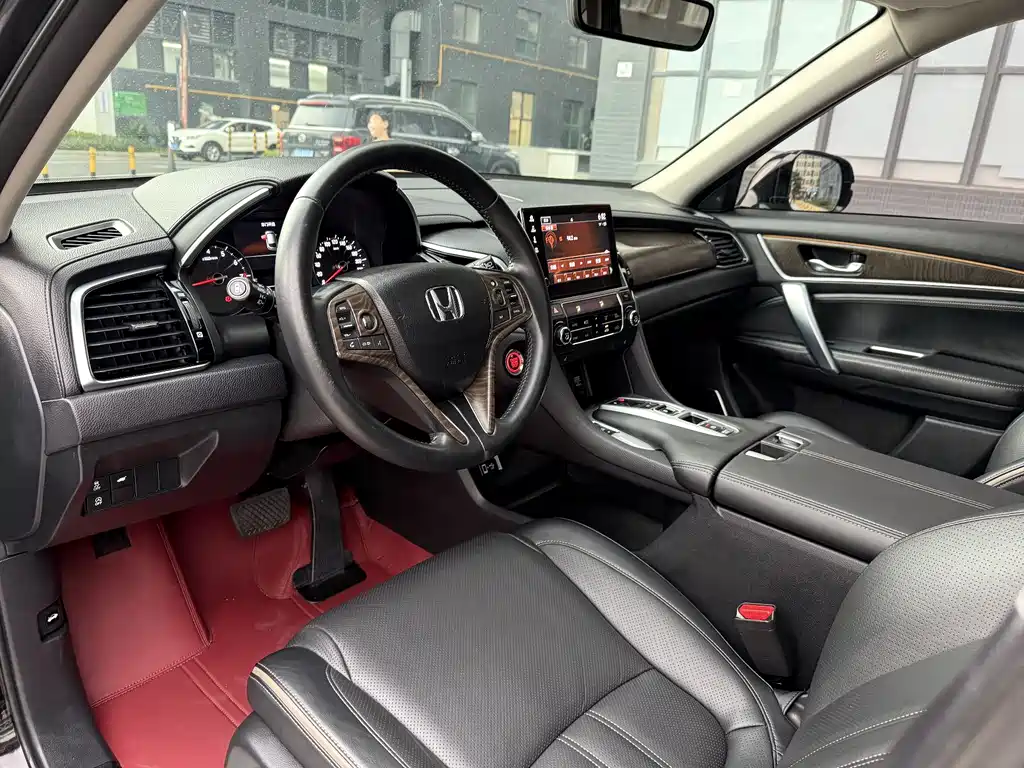 Avancier 370 TURBO 4 WD Premium