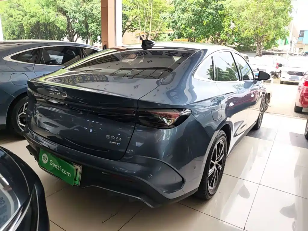 Seal 06 DM-i Smart Drive 120 KM Honored