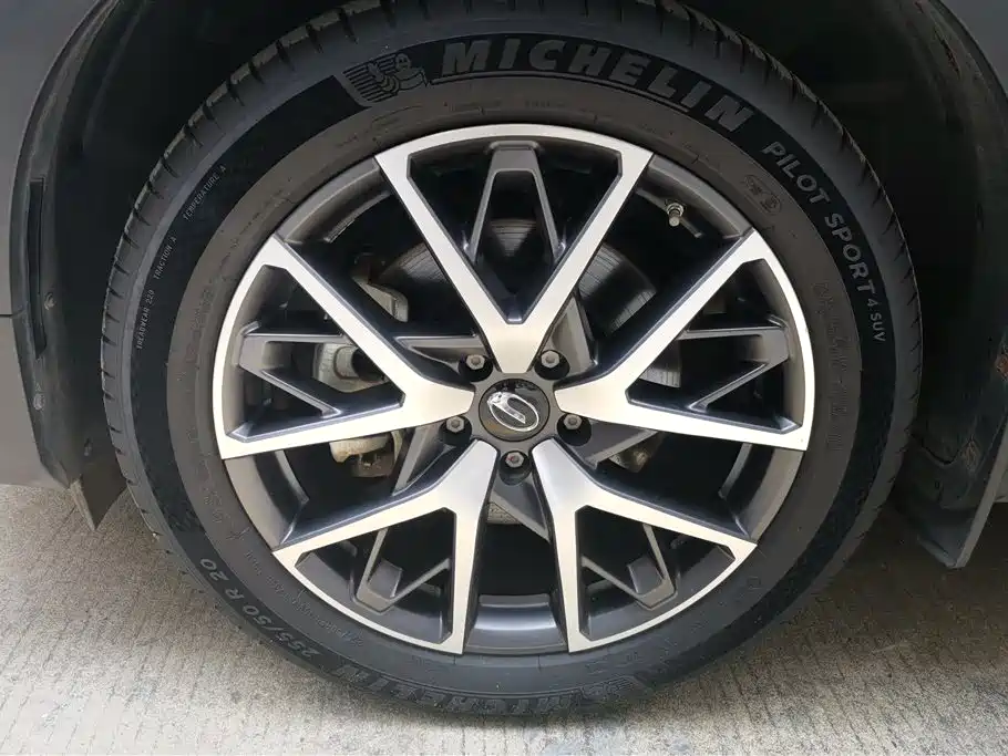 GAC Trumpchi GS8 Navigator Series 2.0 TGDI 2 WD Luxury Connected (7-seat)