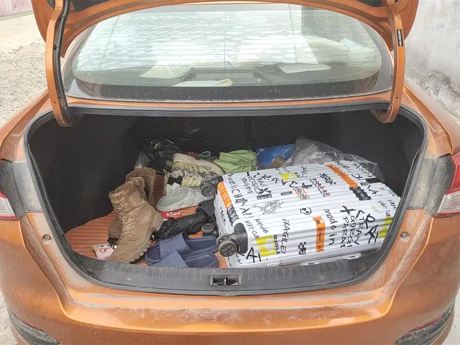 Lannia 1.6 L CVT Smart Cool