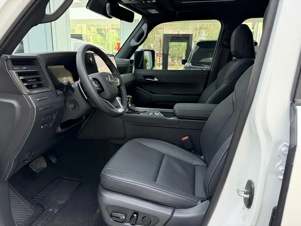 Lexus GX 雷克萨斯GX 2024款 先峰版