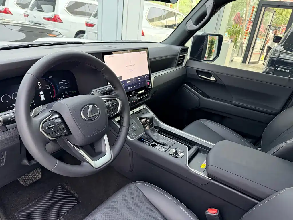 Lexus GX 雷克萨斯GX 2024款 先峰版