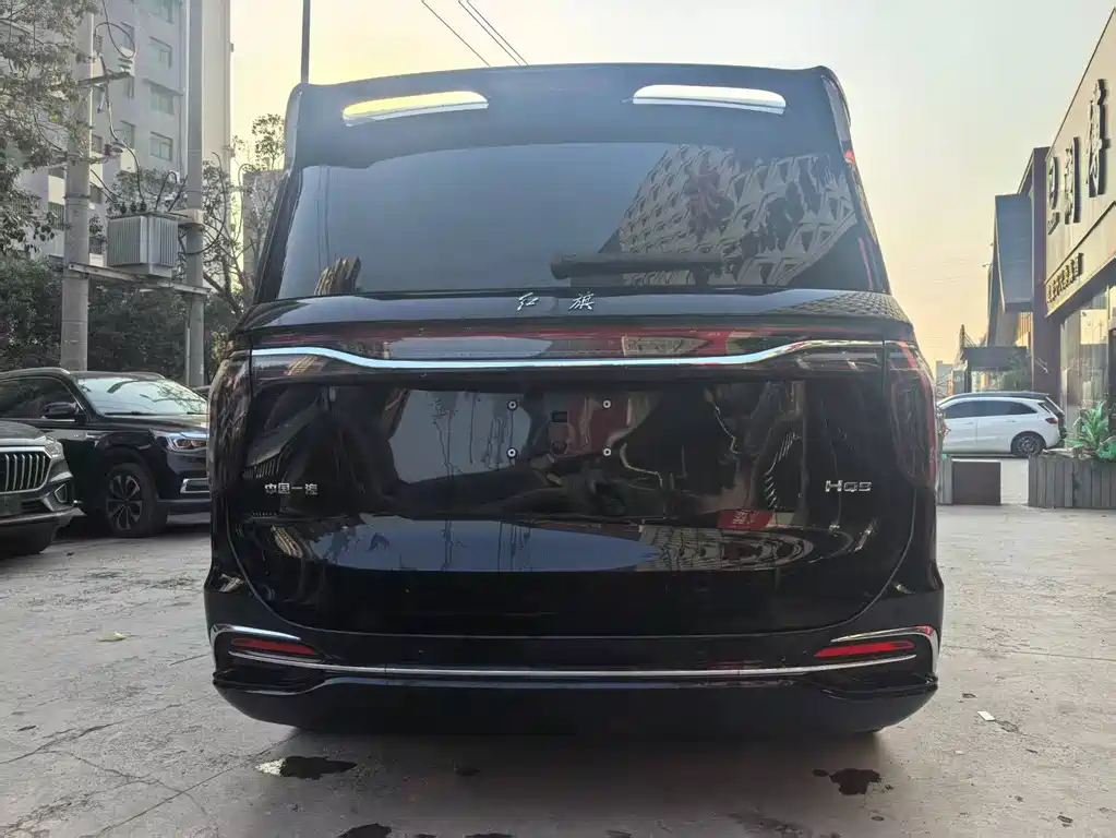 Hongqi HQ9 2.0 T Connected Flagship