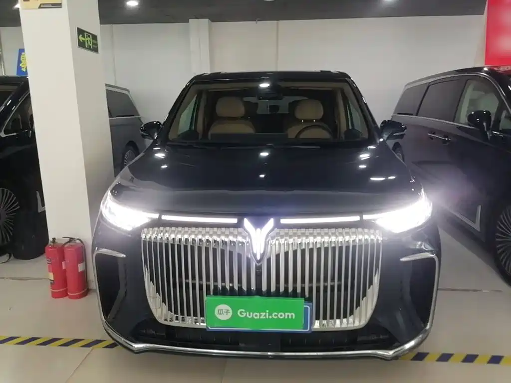 Voyah Dreamer PHEV 4 WD Flagship Kunpeng