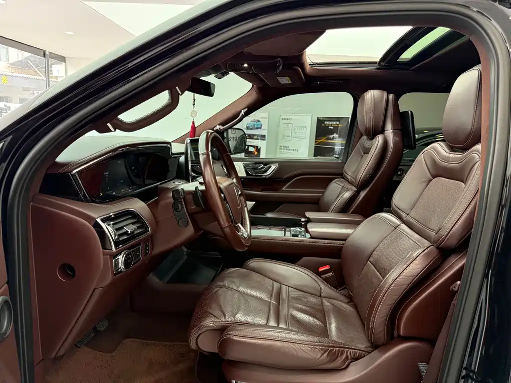 Navigator 3.5 T President Series