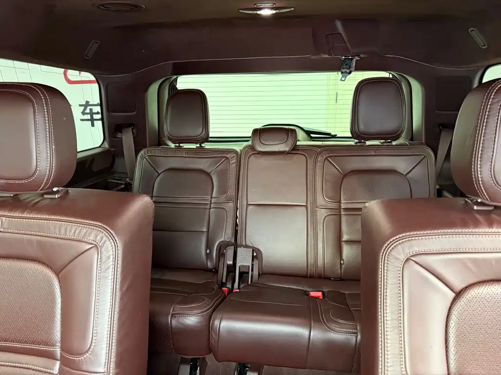 Navigator 3.5 T President Series