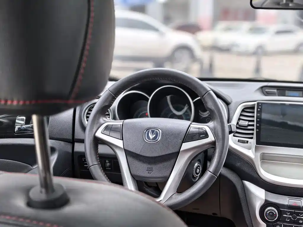 Eado XT 1.6 L Auto Handsome Cool CN-IV