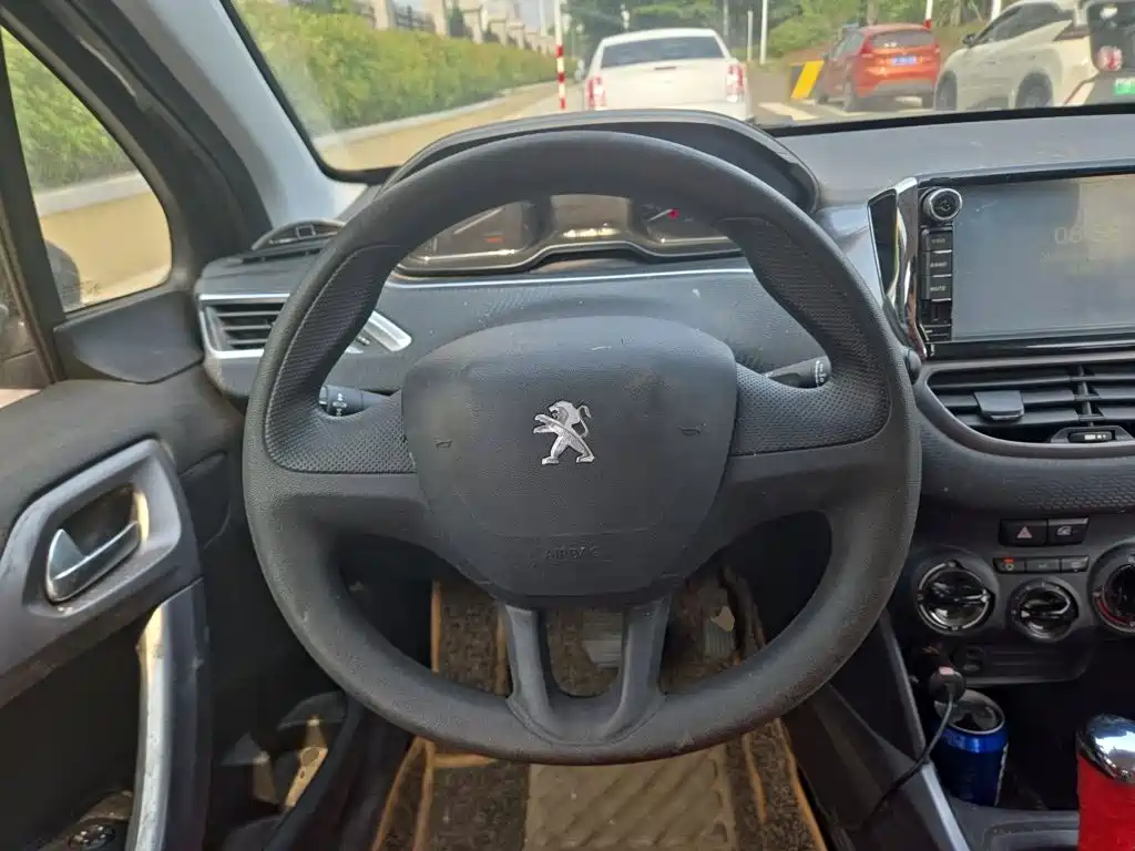 Peugeot 2008 2014 1.6 L Auto Trendy
