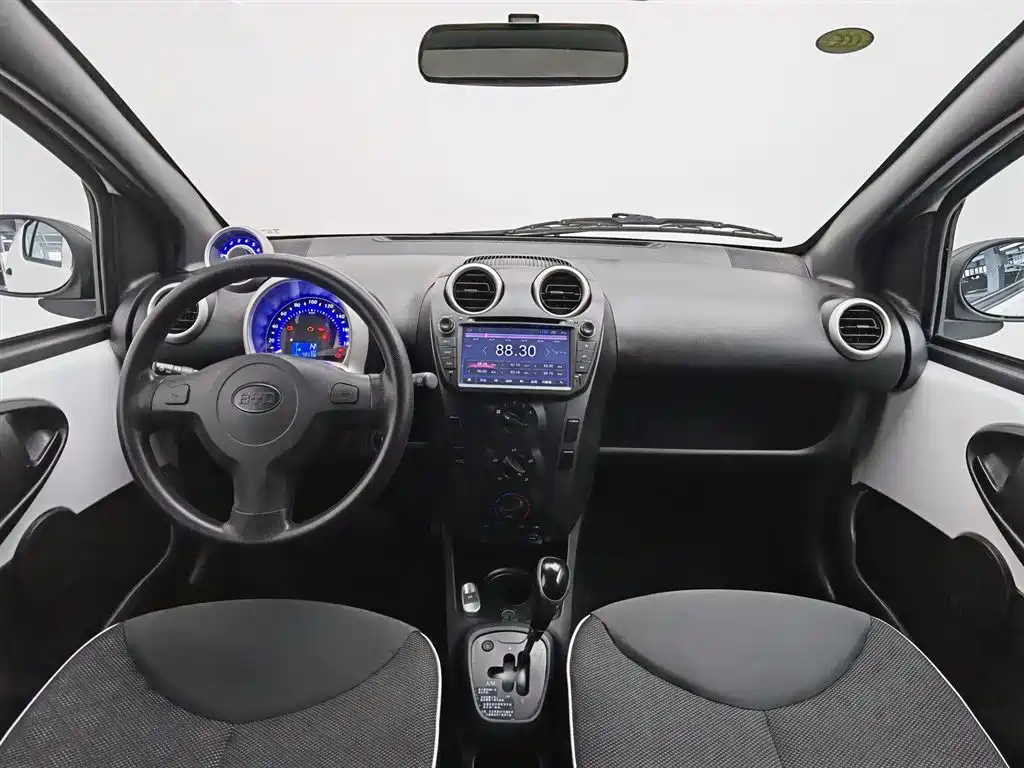 BYD F0 1.0 L AMT Xuan Cool