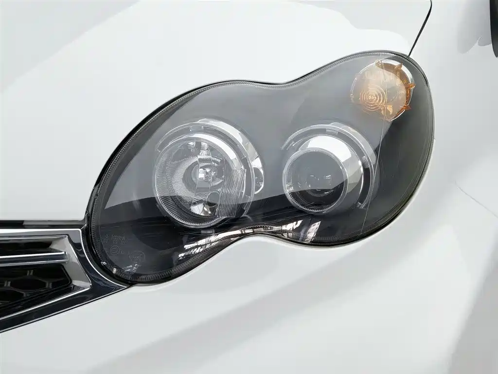 BYD F0 1.0 L AMT Xuan Cool