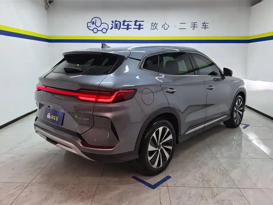 Song PLUS NEV Glory DM-i 110 km Flagship PLUS