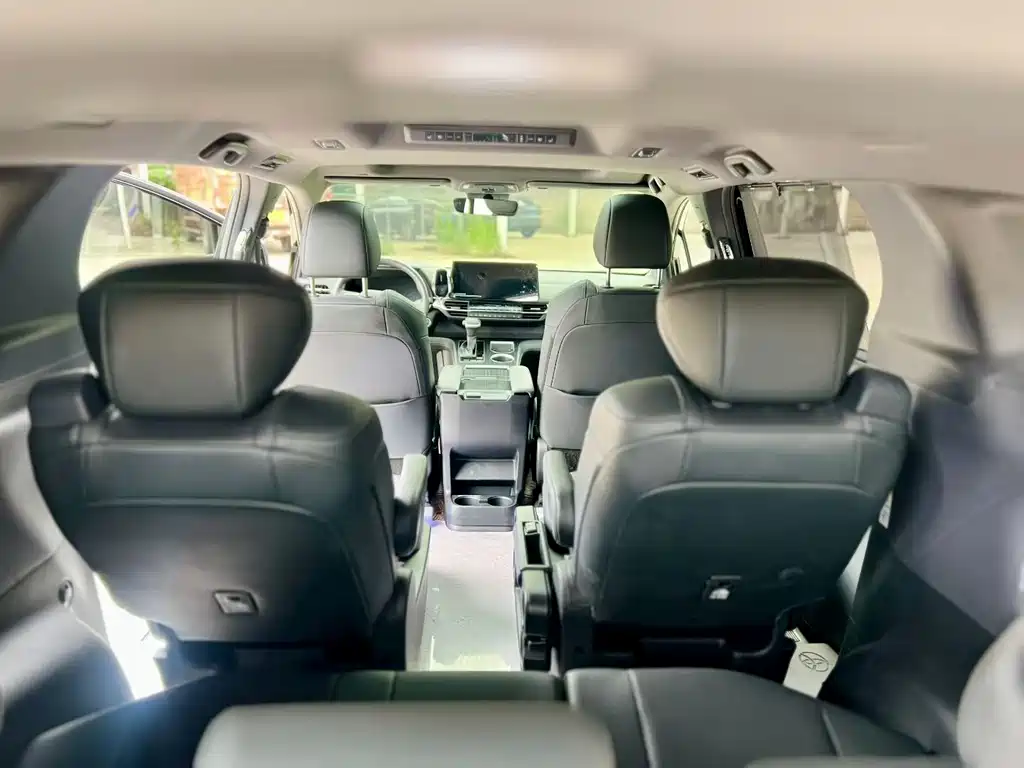 Sienna 2.5 L Hybrid Distinguished