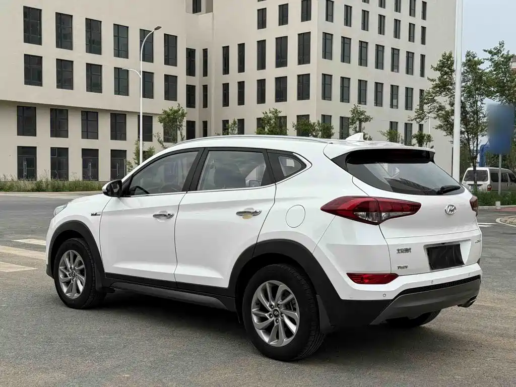 Tucson 1.6 T DCT 2 WD Intelligent