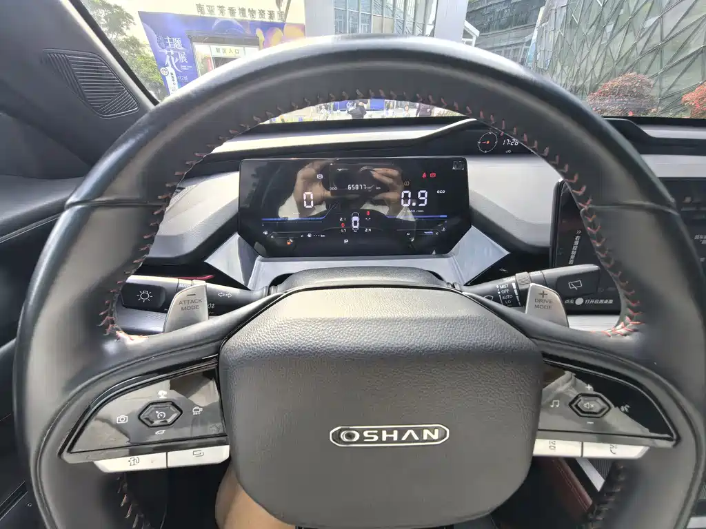Changan Oshan Z6 Blue Whale 1.5 T DCT Smart Enjoyment