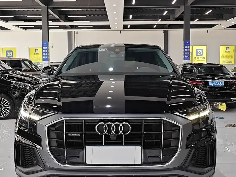 Audi Q8 55 TFSI Luxury Dynamic