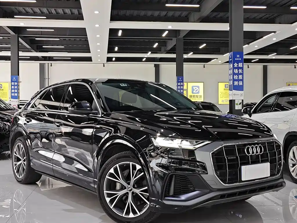 Audi Q8 55 TFSI Luxury Dynamic