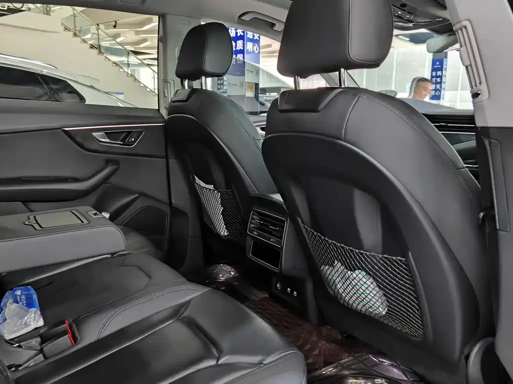 Audi Q8 55 TFSI Luxury Dynamic