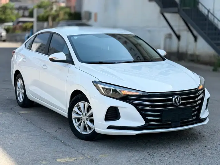 Changan Eado PLUS 1.6 L GDI CVT Elite