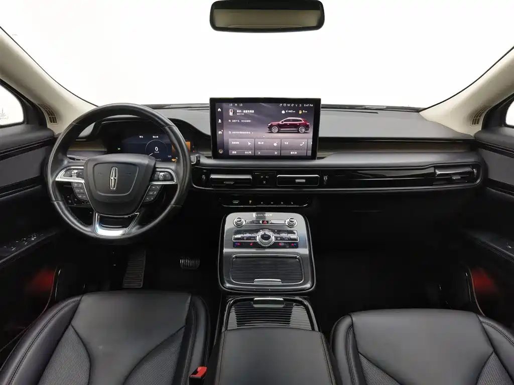 Nautilus 2.0 T 4 WD Premium