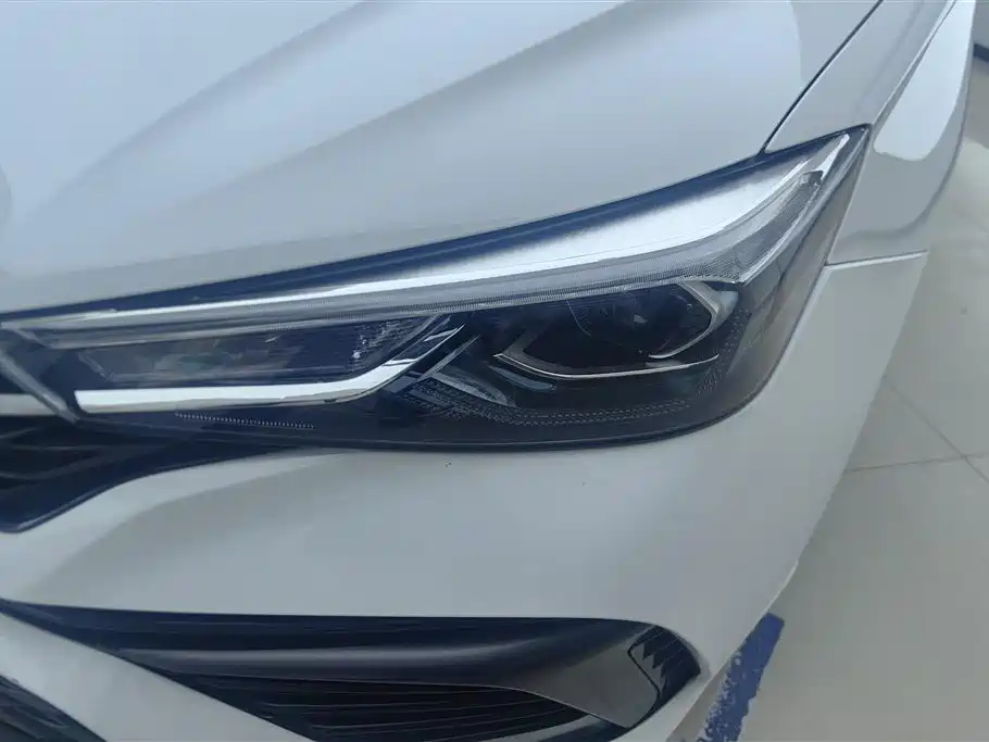Roewe i5 Facelift 1.5 L CVT Diamond