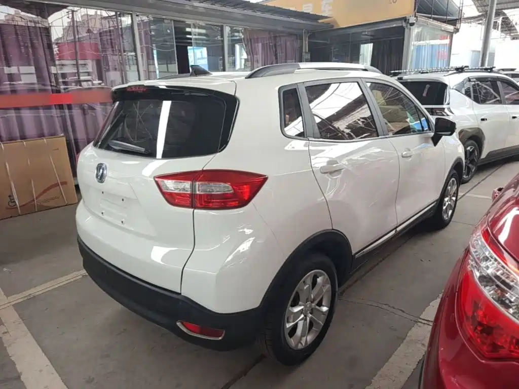 Changan CS15 1.5 L Manual Fashion